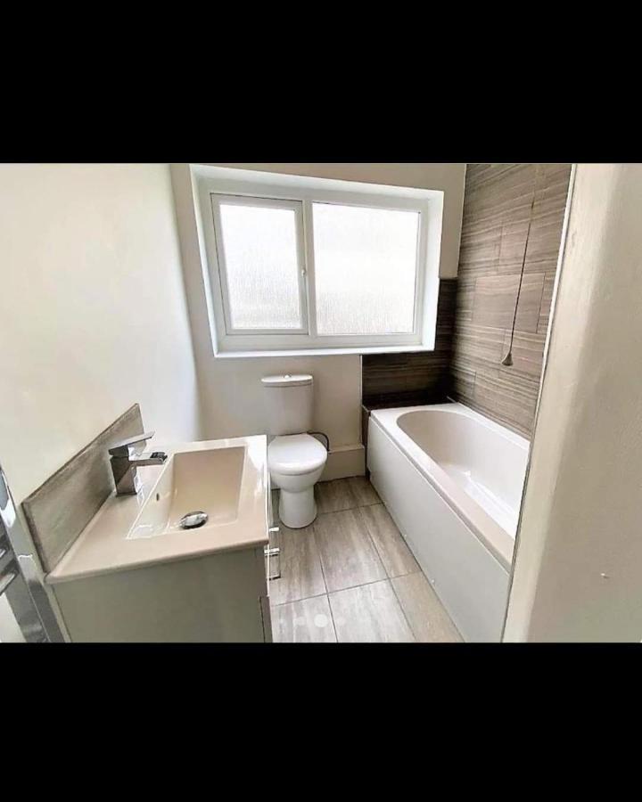 Business Friendly 3Br Home - King Size Beds & Centrally Located Swansea Zewnętrze zdjęcie
