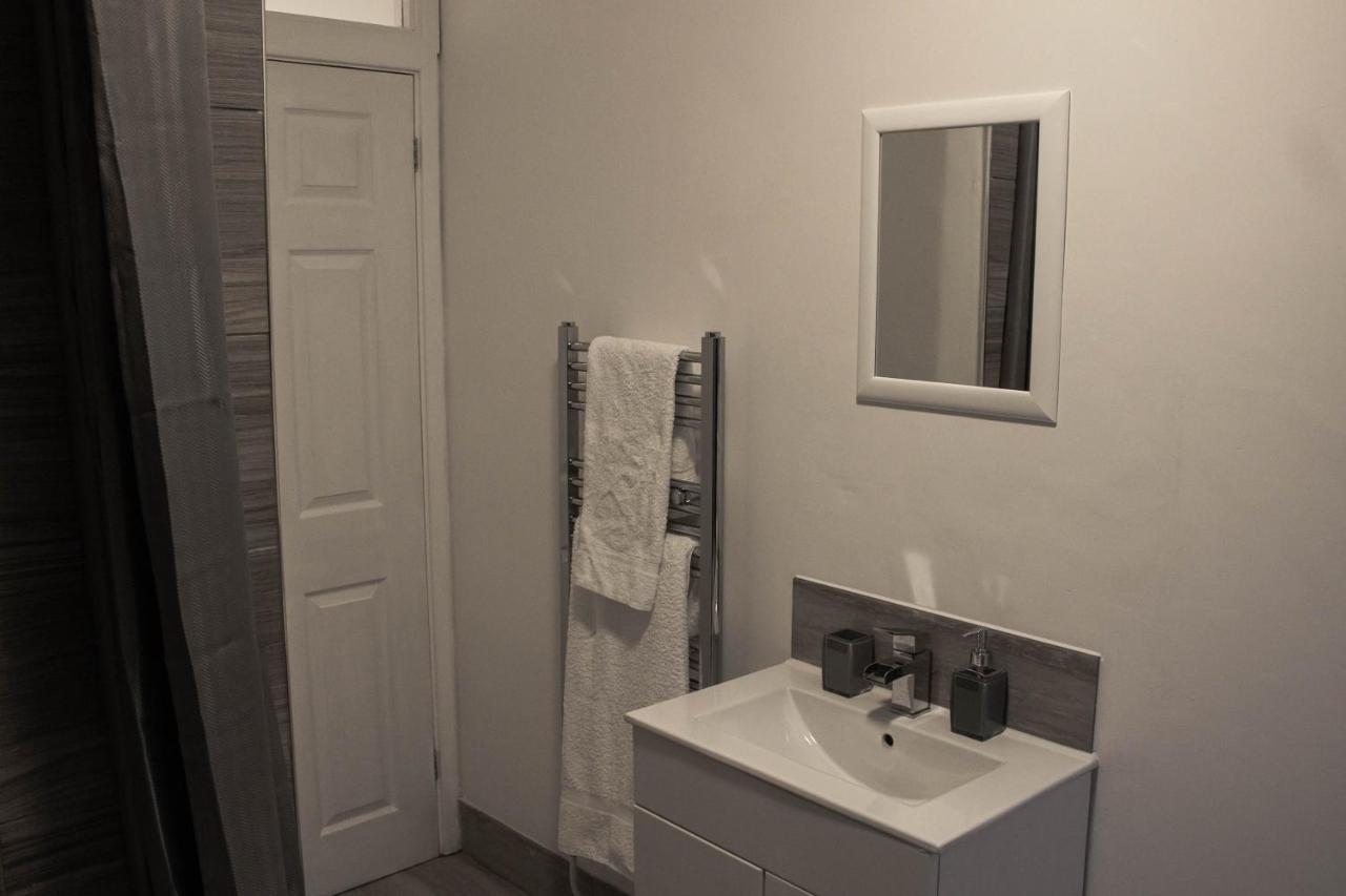 Business Friendly 3Br Home - King Size Beds & Centrally Located Swansea Zewnętrze zdjęcie