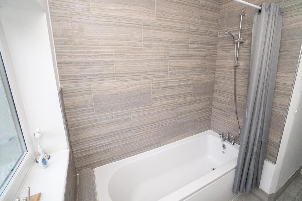 Business Friendly 3Br Home - King Size Beds & Centrally Located Swansea Zewnętrze zdjęcie